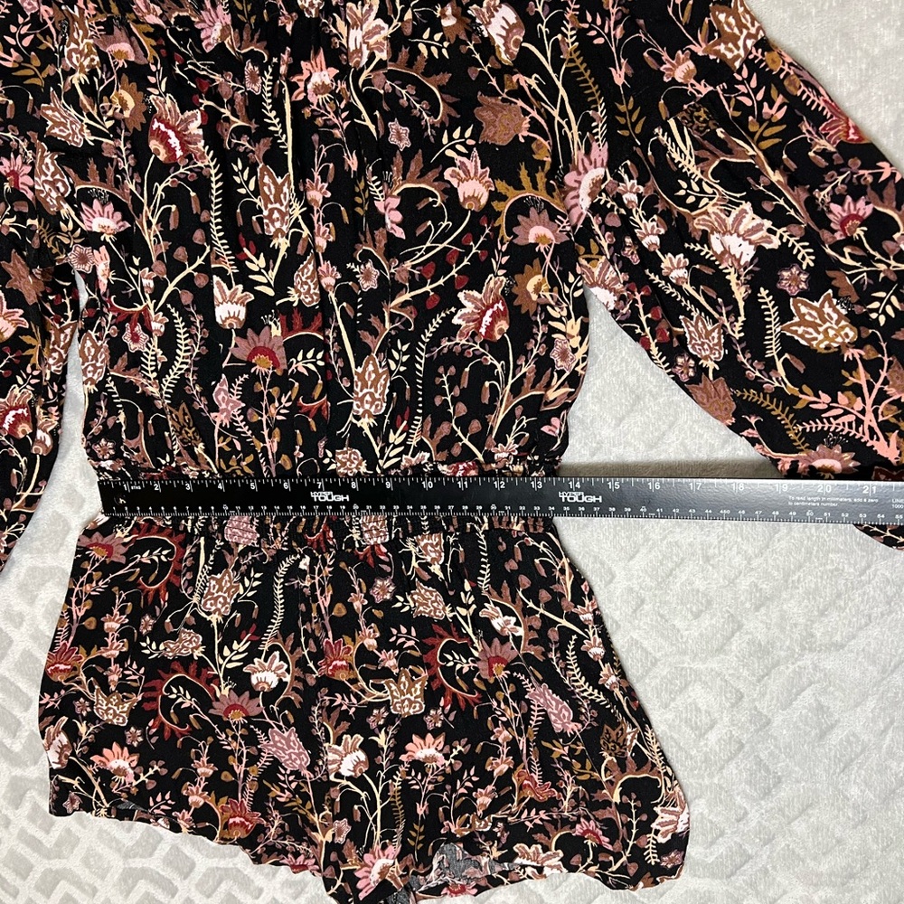 Free People Pretty and Free Bohemian Floral Short Jumpsuit Jumper Off Shoulder M - Picture 13 of 16